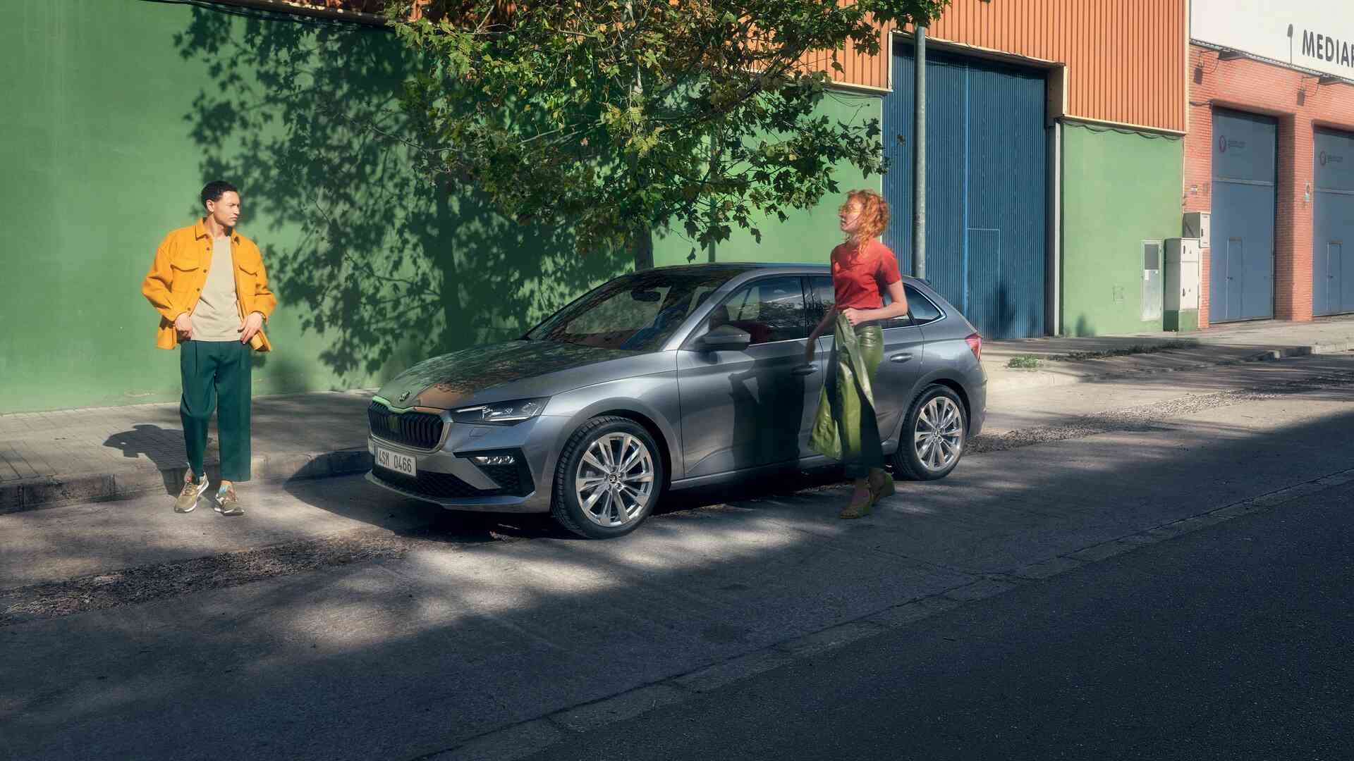 Ngoại thấy Skoda Scala
